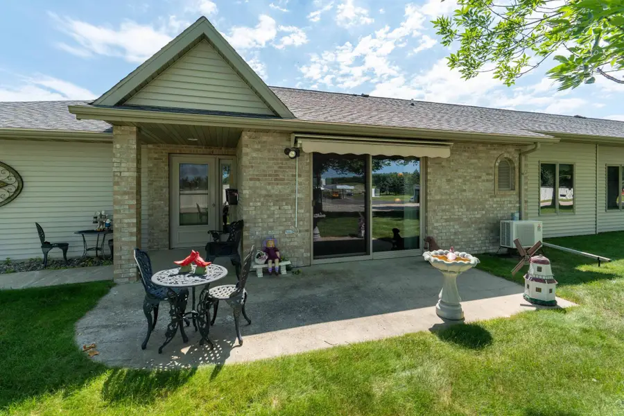 1036 N 1st Avenue, Fergus Falls, MN 56537 - #2