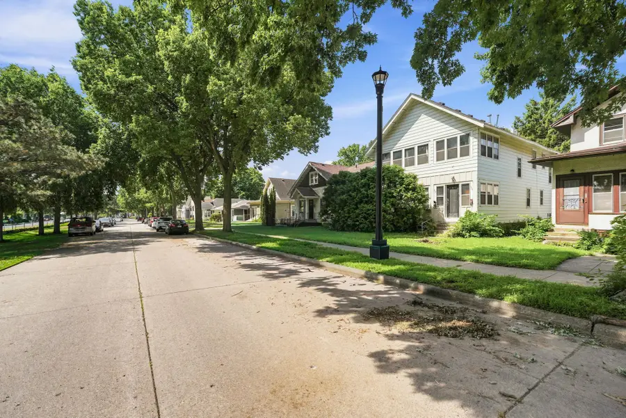 921 27th Avenue Se, Minneapolis, MN 55414 - #3