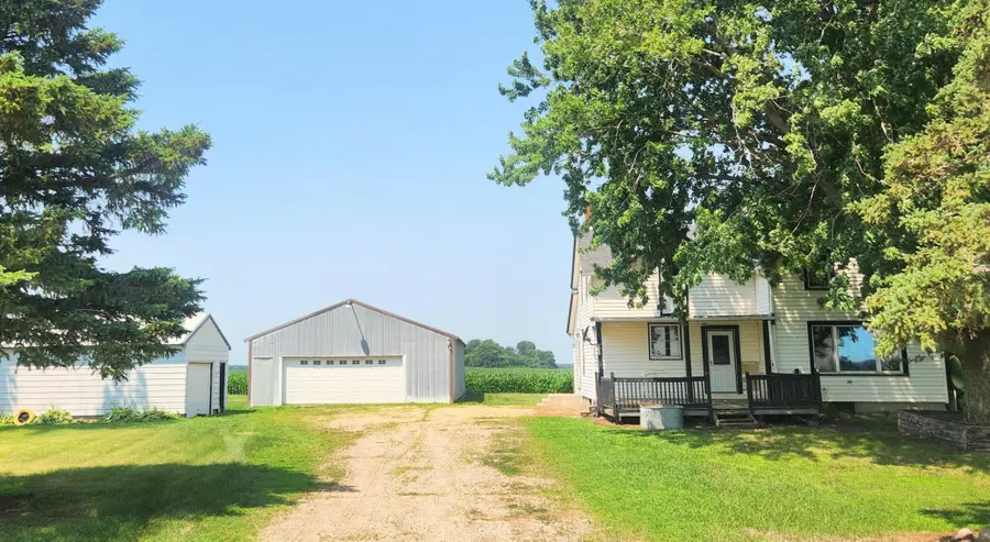 21969 230th Avenue, Sleepy Eye, MN 56085 - #2