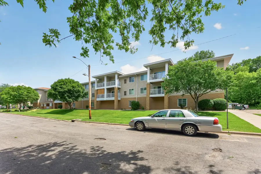 1600 Arundel Street #304, Saint Paul, MN 55117 - #3