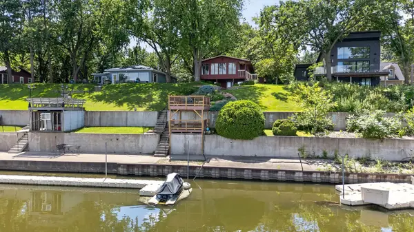 67074 150th Avenue, Wabasha, MN 55981