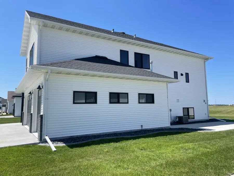 5006 11th Street W, West Fargo, ND 58078 - #2