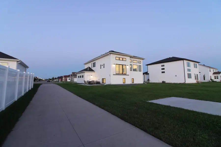 5006 11th Street W, West Fargo, ND 58078 - #3
