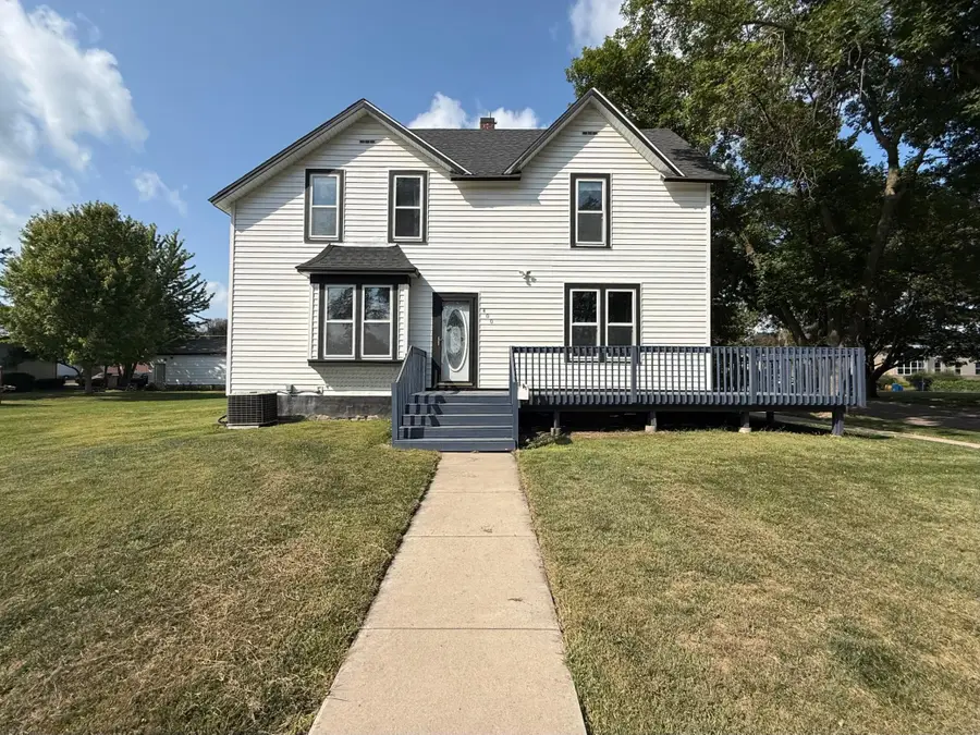 400 Walnut Street Sw, Sleepy Eye, MN 56085 - #2