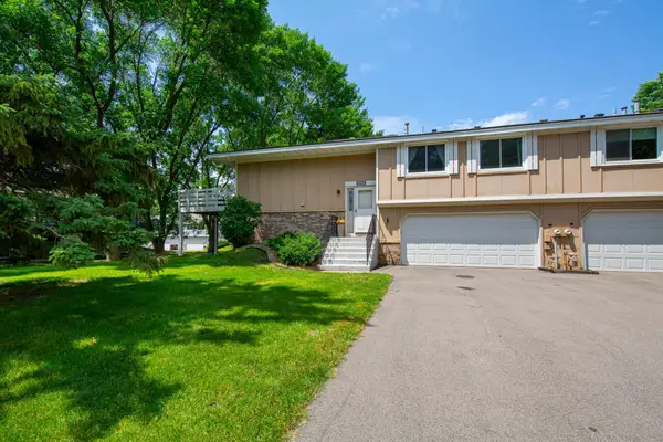 6856 Macbeth Circle, Woodbury, MN 55125