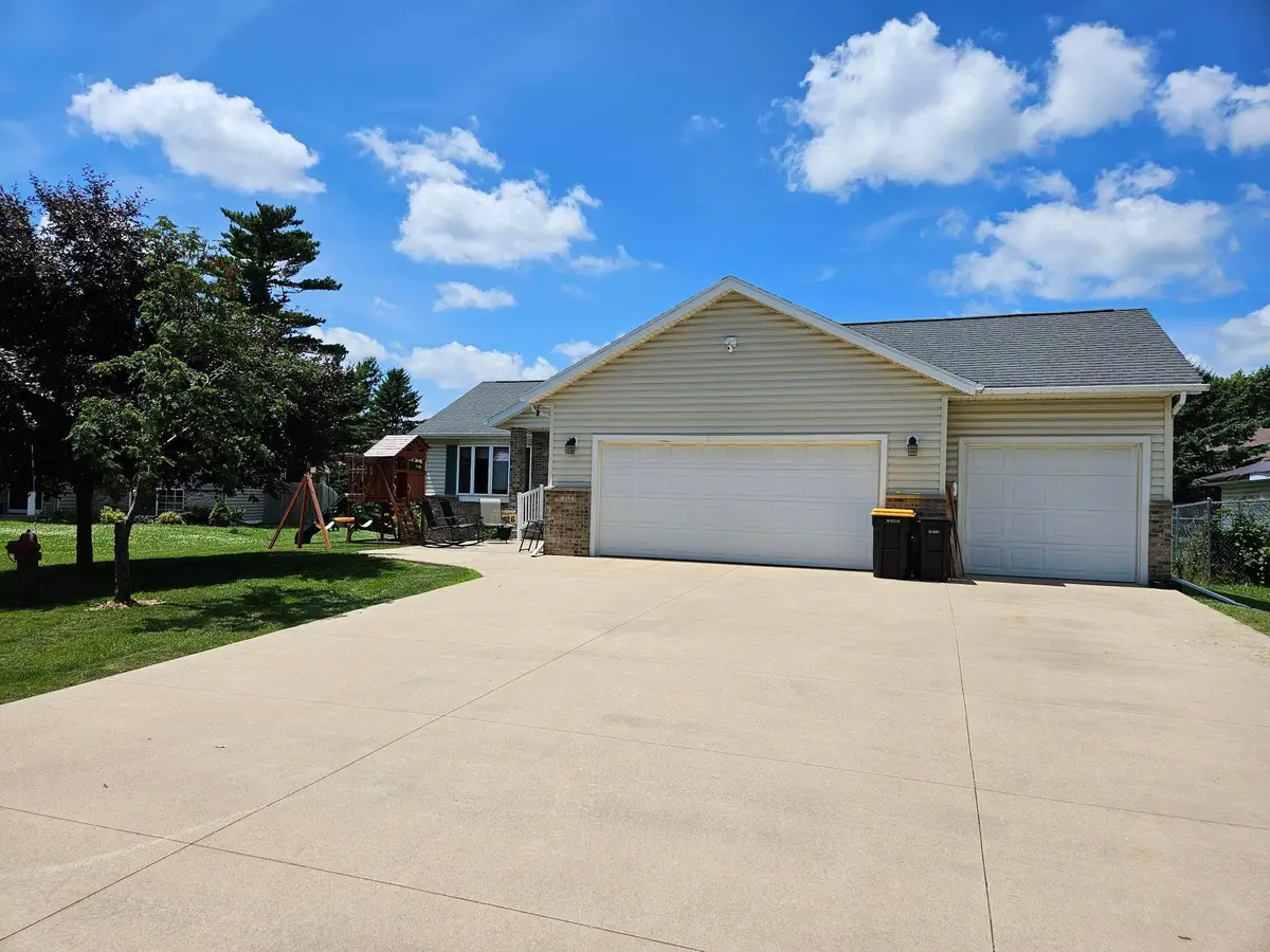 712 Mlinar Avenue, Spring Valley, MN 55975 - #1