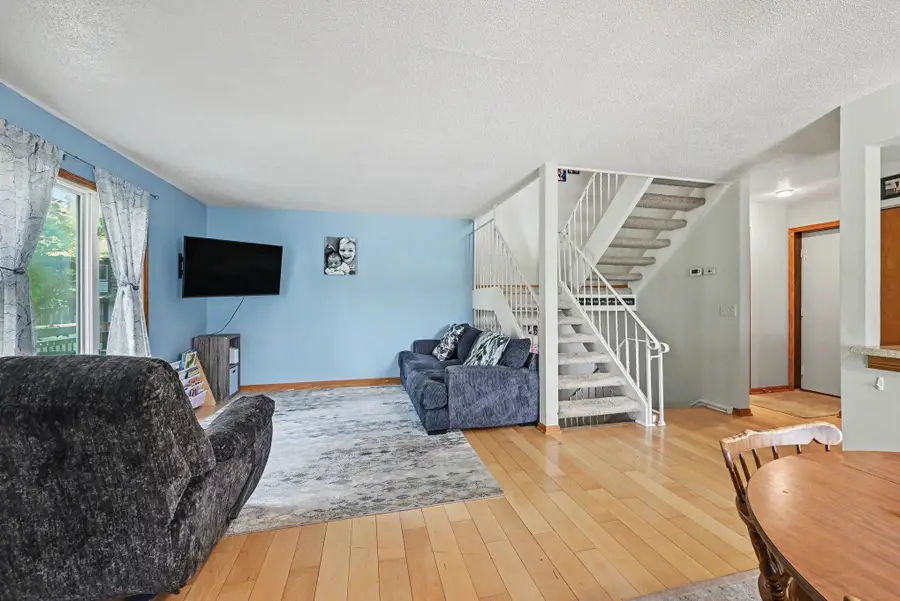 4920 Grenwich Trail N, Oakdale, MN 55128 - #2
