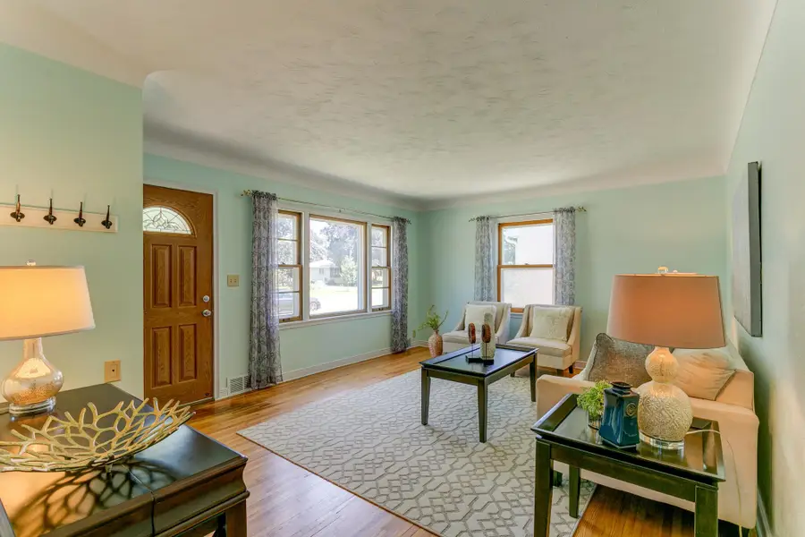 2128 Case Avenue E, Saint Paul, MN 55119 - #3