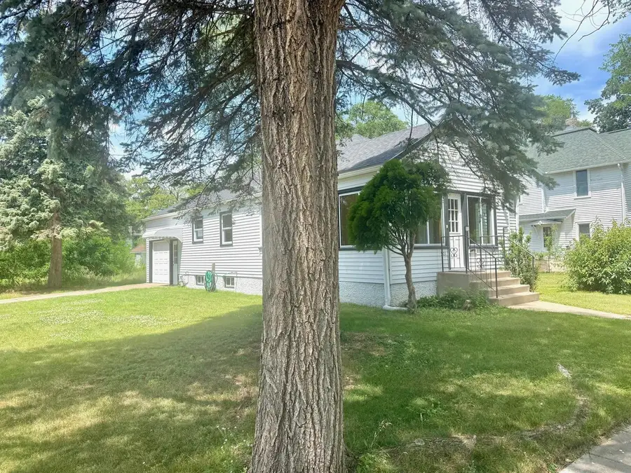 501 2nd Street Ne, Little Falls, MN 56345 - #3