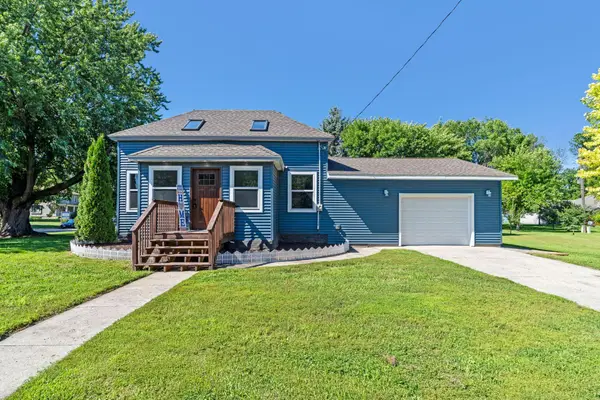 451 Birch Avenue W, Hector, MN 55342