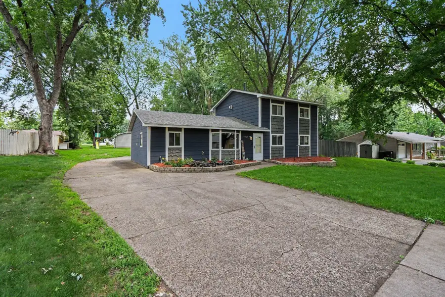 10021 Redwood Street Nw, Coon Rapids, MN 55433 - #2
