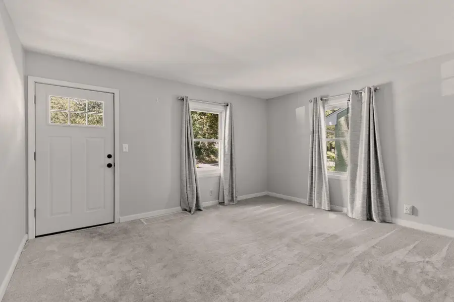 2047 Minnehaha Avenue E, Saint Paul, MN 55119 - #2