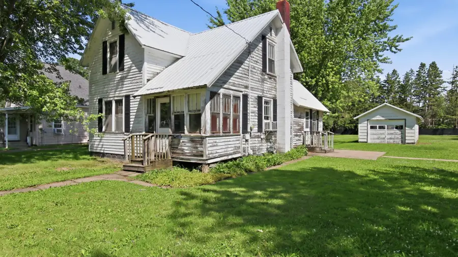 427 E River Avenue, Barron, WI 54812 - #2