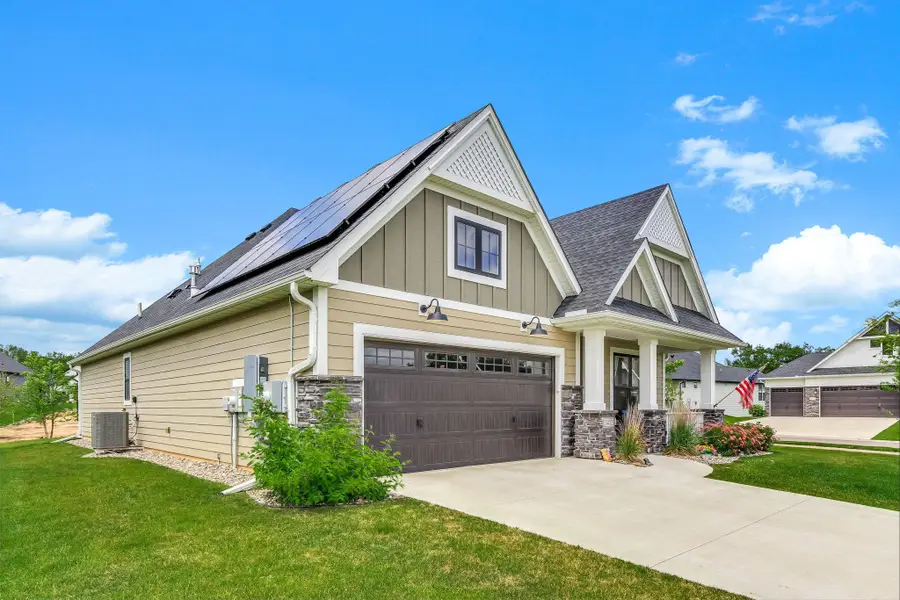 11402 Kings Court N, Lake Elmo, MN 55042 - #2