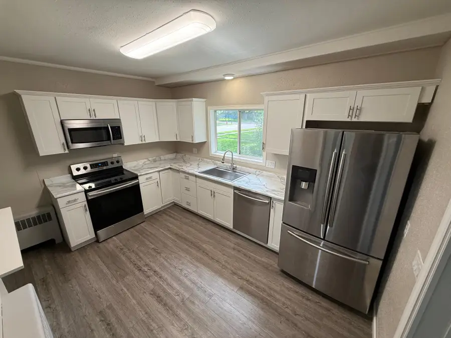 111 Markley Avenue S, Thief River Falls, MN 56701 - #2
