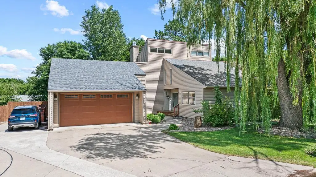 709 Sunrise Boulevard, Redwood Falls, MN 56283 - #1