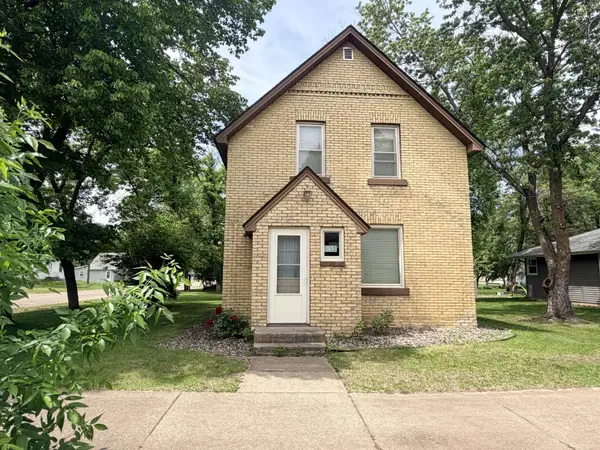 251 Hall Avenue Sw, Richmond, MN 56368