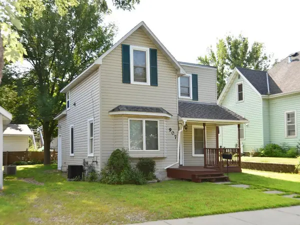 907 2nd Avenue Nw, Faribault, MN 55021