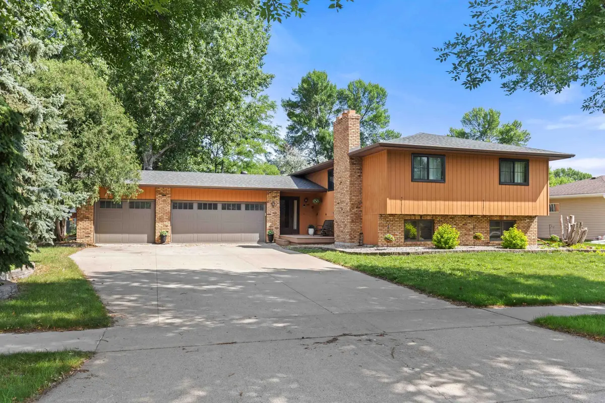 2101 26th Avenue S, Fargo, ND 58103 - #1