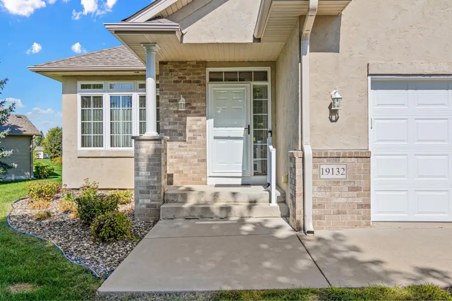 19132 Inndale Drive, Lakeville, MN 55044 - #3