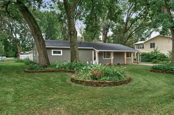 9951 Olive Street Nw, Coon Rapids, MN 55433