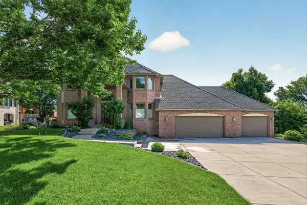 4283 Hillview Lane, Vadnais Heights, MN 55127