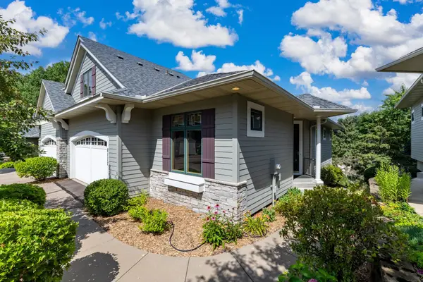8117 Xerxes Circle, Bloomington, MN 55431