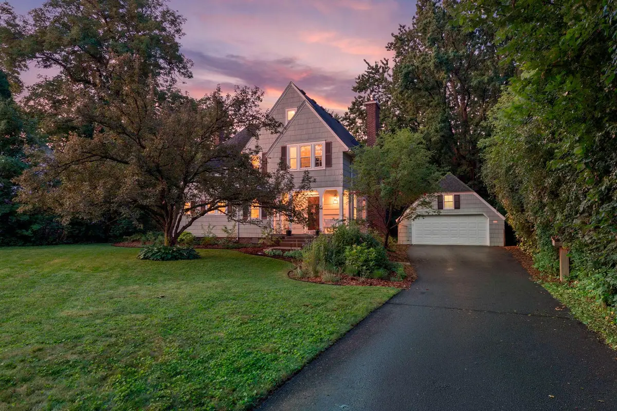 1244 Roselawn Avenue W, Roseville, MN 55113 - #1