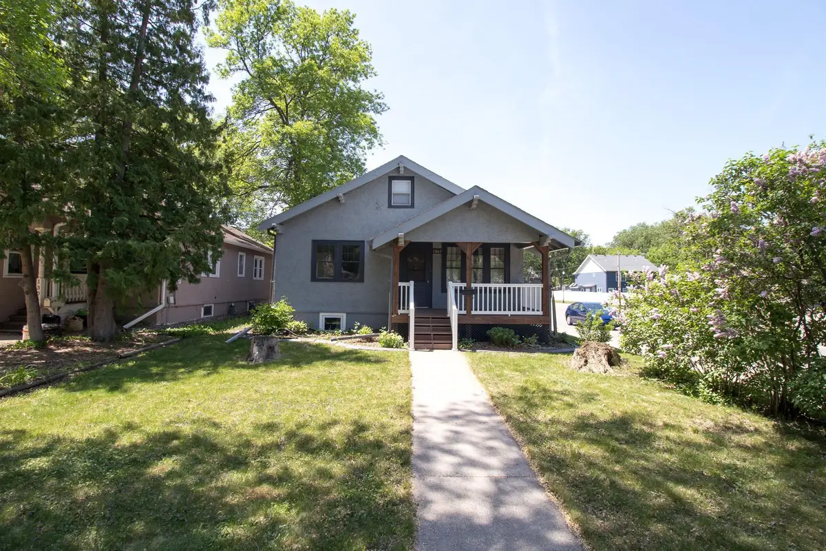 1301 10th Street S, Fargo, ND 58103 - #1
