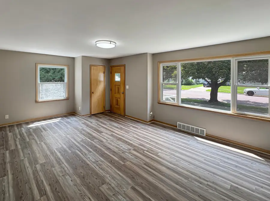 2843 Pine Avenue, Slayton, MN 56172 - #2