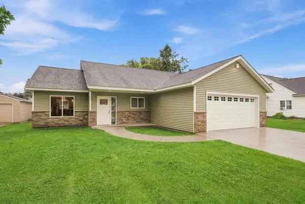 210 S Chestnut Street, Belle Plaine, MN 56011