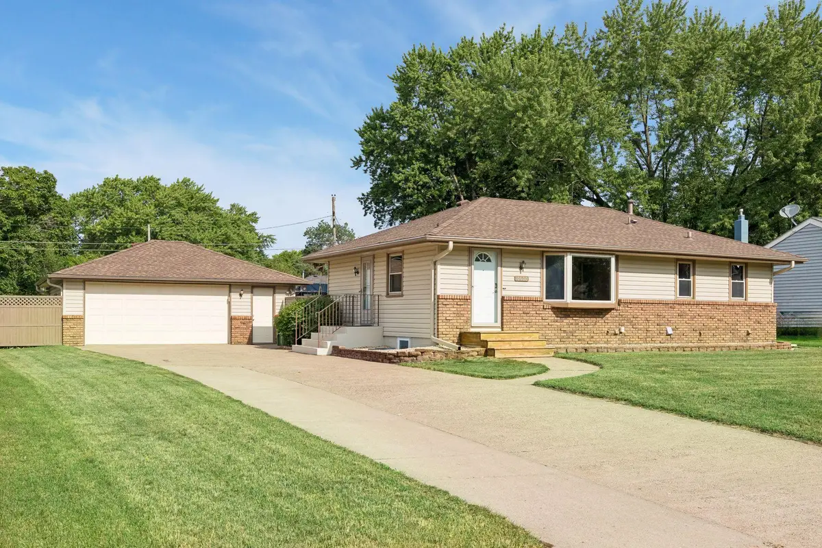 10600 President Drive Ne, Blaine, MN 55434 - #1