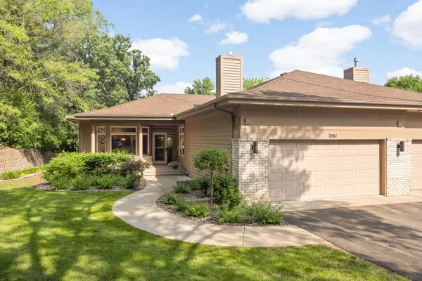 7081 Crowne Oak Road, Eden Prairie, MN 55344