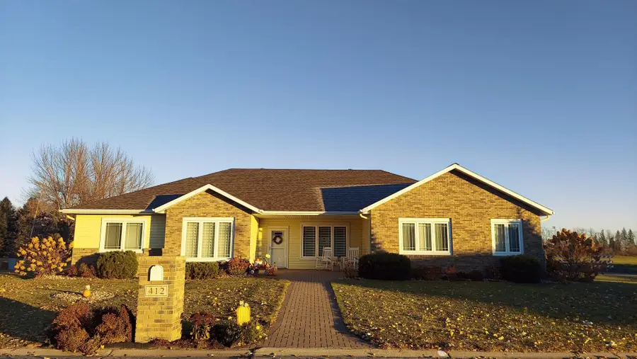 412 5th Avenue Se, Hillsboro, ND 58045 - #2
