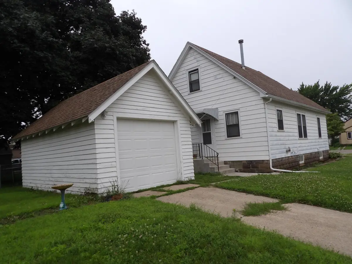 701 9th Avenue Sw, Austin, MN 55912 - #1