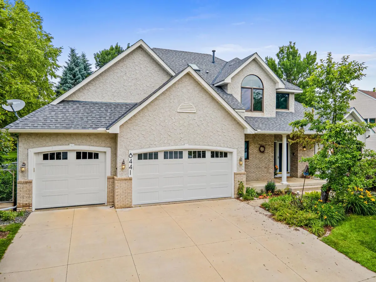8441 W Lake Drive, Chanhassen, MN 55317 - #1