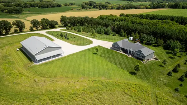 5490 College View Road E, Rochester, MN 55904