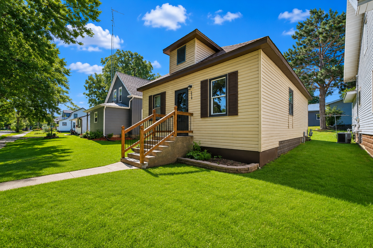 218 2nd Street Nw, Crosby, MN 56441 - #1