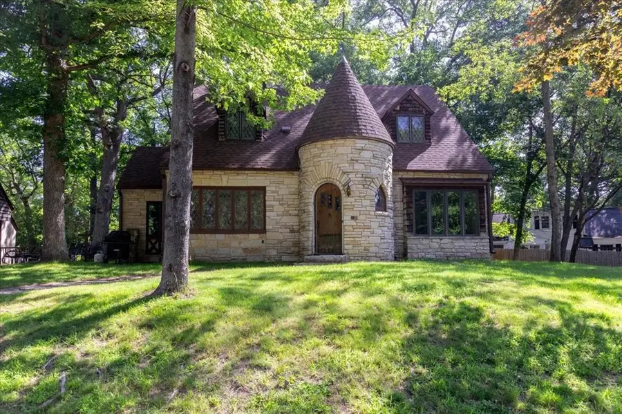 910 Oakwood Boulevard, Menomonie, WI 54751 - #3