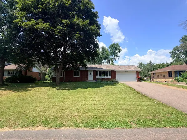 2597 Southlawn Drive, Maplewood, MN 55109