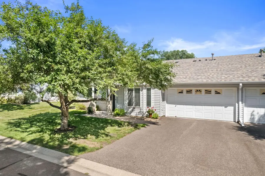 661 Belland Avenue, Vadnais Heights, MN 55127 - #3