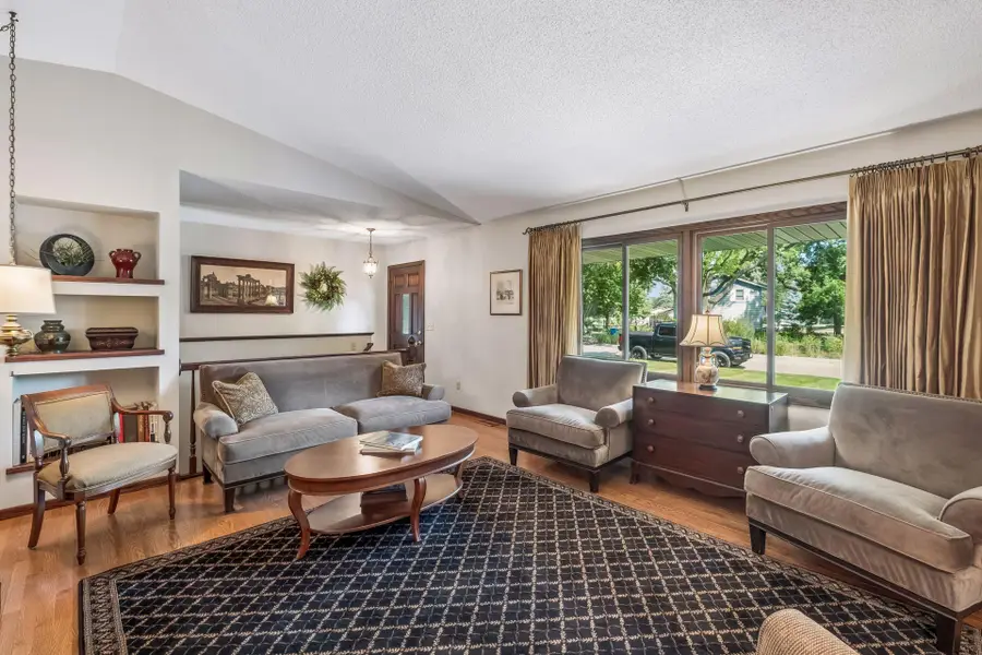 1605 W 132nd Street, Burnsville, MN 55337 - #2