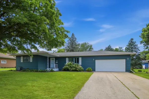1034 Cardinal Drive, Owatonna, MN 55060