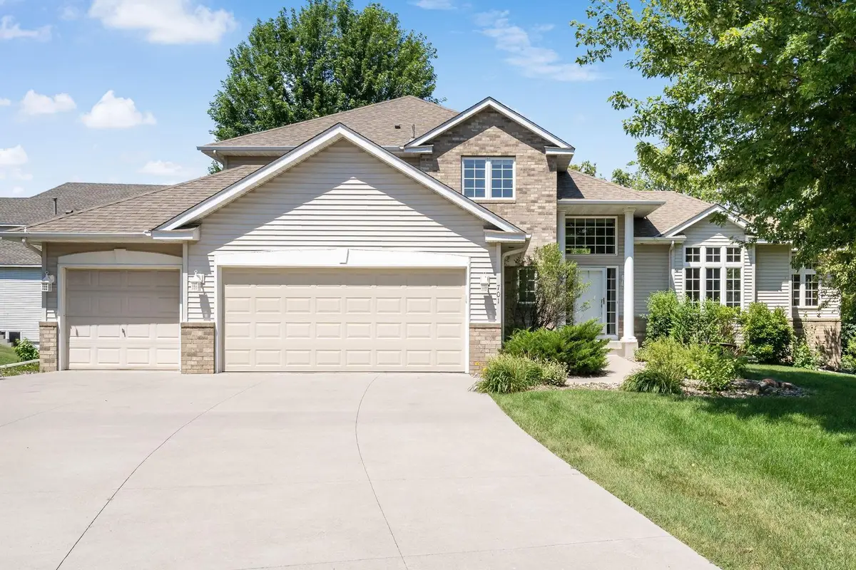 701 Heron Circle N, Oakdale, MN 55128 - #1