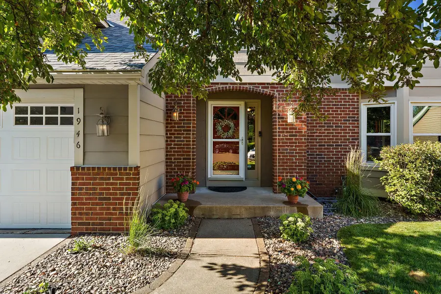 1946 Lochaven Alcove, Woodbury, MN 55125 - #2