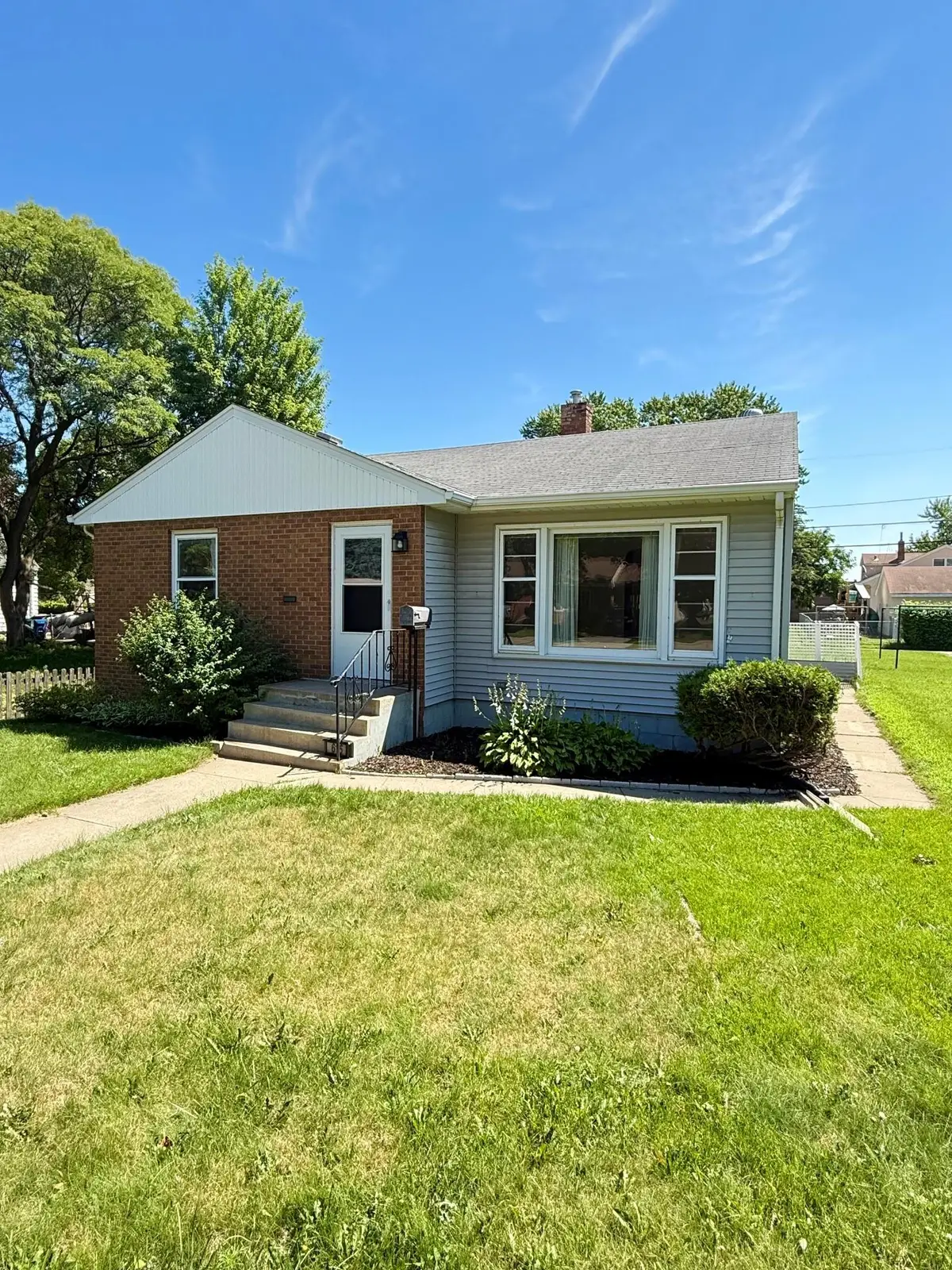 615 2nd Avenue Nw, Saint Paul, MN 55112 - #1
