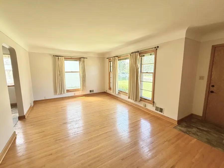 615 2nd Avenue Nw, Saint Paul, MN 55112 - #3