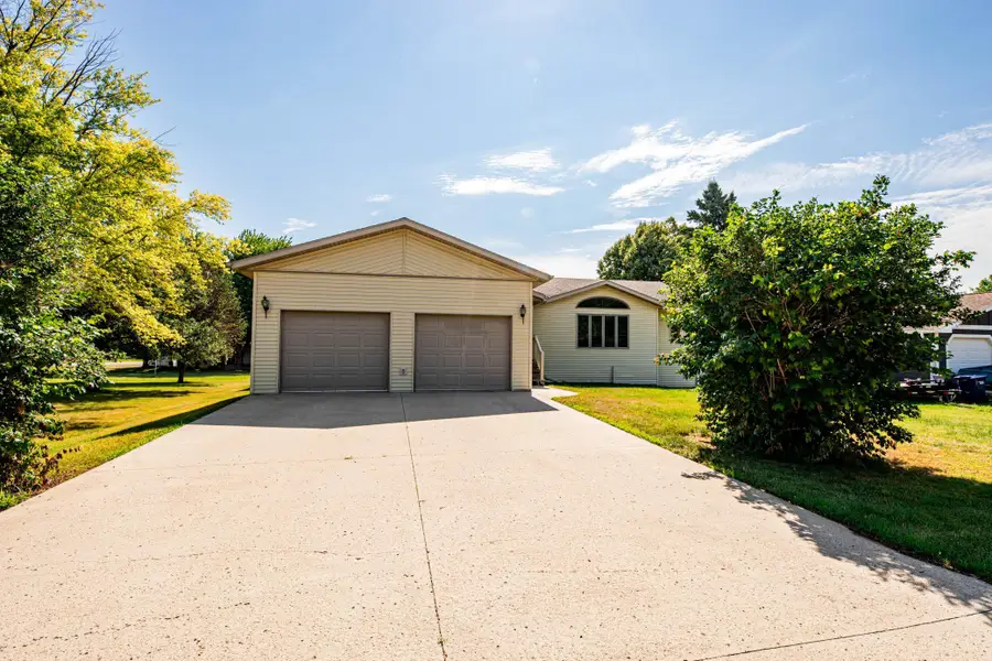 1105 Broadway Street, Lisbon, ND 58054 - #2