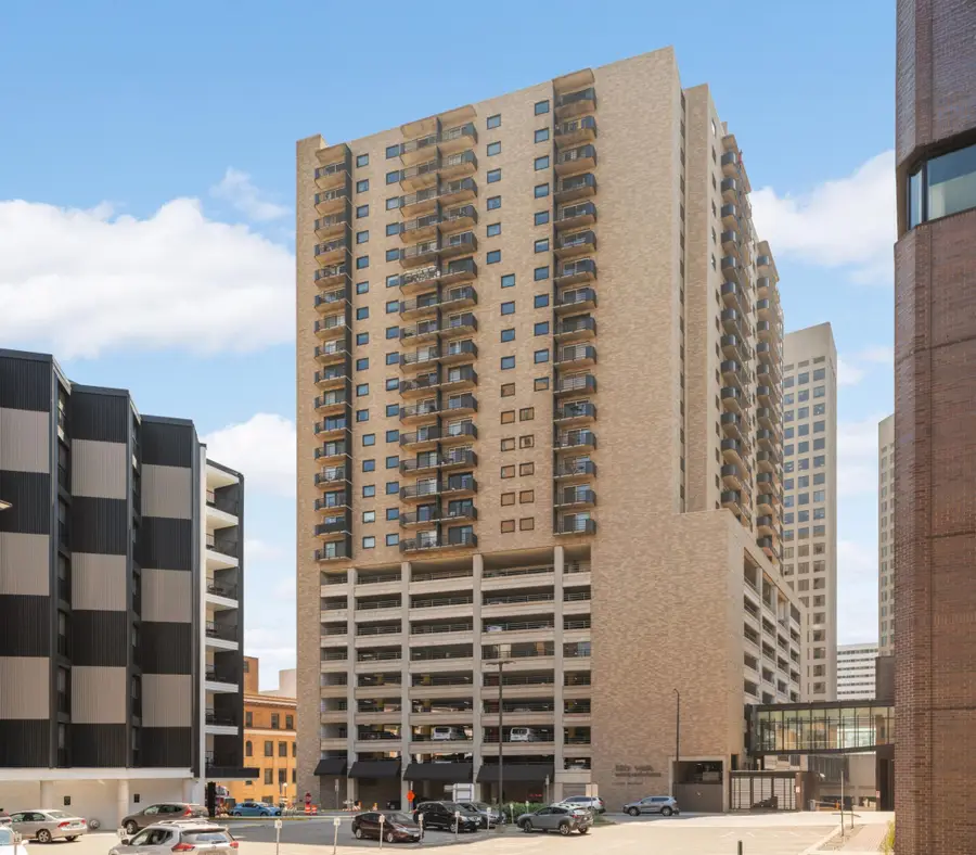 66 9th Street E #1305, Saint Paul, MN 55101 - #2