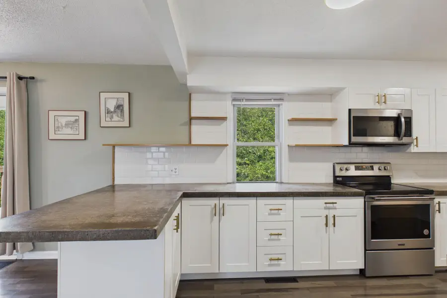 2562 Fairview Avenue N, Roseville, MN 55113 - #2